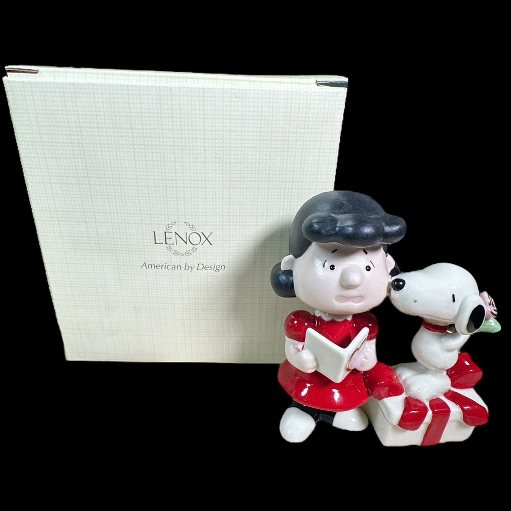 Lenox Snoopy & Lucy Peanuts Figurine – Snoopy Steals a‎ Kiss Rare w/ CoA READ